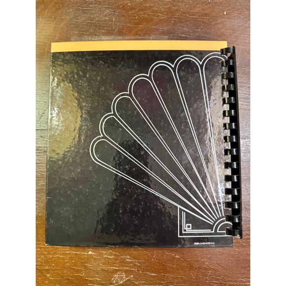 Tidewater on the Half Shell: Fine Virginia Recipes - 1985 - Picture 3 of 8